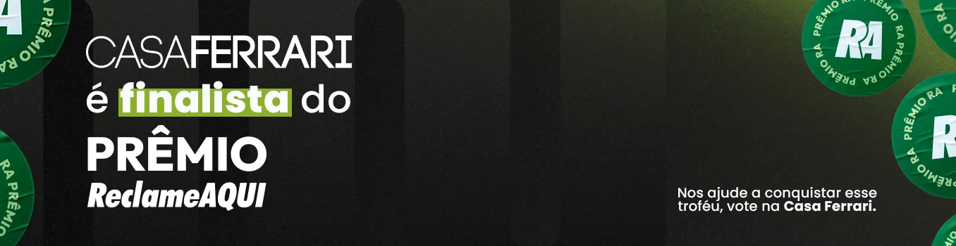 Um banner retangular na horizontal, com fundo escuro em tons de preto e verde, transmitindo modernidade e sofisticação.

No canto superior esquerdo, em destaque, lê-se "CASAFERRARI" em letras brancas, finas e elegantes. Logo abaixo, em fonte branca e negrito, a frase "é finalista do PRÊMIO ReclameAQUI", onde a palavra “finalista” aparece em verde claro, dentro de um retângulo, criando contraste e chamando a atenção.

No canto inferior direito, em letras brancas menores, está o convite:
"Nos ajude a conquistar esse troféu, vote na Casa Ferrari."

Espalhados pelo fundo, há círculos verdes com a inscrição "PRÊMIO RA" repetida nas bordas e o logotipo “RA” em branco no centro, lembrando selos de certificação.

O design é dinâmico e impactante, equilibrando o contraste do verde com o fundo escuro. A composição transmite credibilidade, engajamento e a sensação de conquista, destacando a relevância do prêmio.
