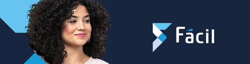 Imagem com fundo azul escuro, ao lado direito a logo da Fácil formada por um "F" com tons de Azul e ao lado escrito em branco o nome da Fácil. E ao lado esquerdo uma mulher com cabelos cacheados castanho escuro sorrindo.