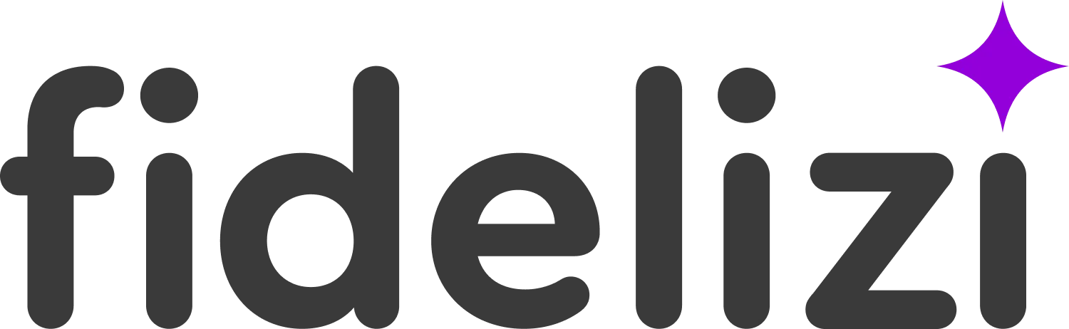 O logo é a palavra fidelizi escrita com uma estrelinha no final.