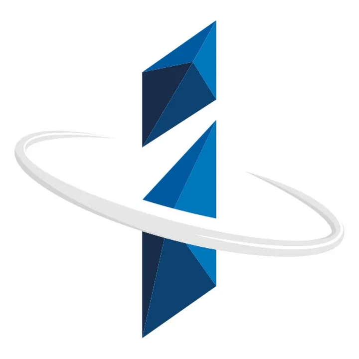 O logo é a letra i na cor azul escurdo com um detalhe prateado que circunda a letra horizontalmente passando um efeito de movimento.