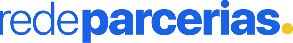 A imagem exibe o logotipo horizontal da empresa "Rede Parcerias". O logo é composto pela palavra "redeparcerias" seguida por um ponto.
O texto é apresentado em letras minúsculas, com uma fonte moderna, grossa e de cantos arredondados (sans-serif). A cor predominante das letras é um azul vibrante.
O ponto final, no entanto, se destaca por ser na cor amarela, criando um ponto de contraste visual.