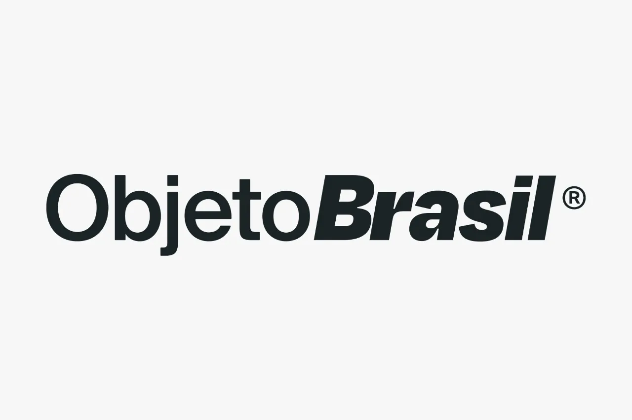 Logo clara no fundo escuro, com duas disposições de escrita.