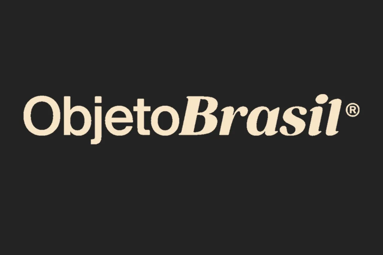 Logo clara no fundo escuro, com duas disposições de escrita.